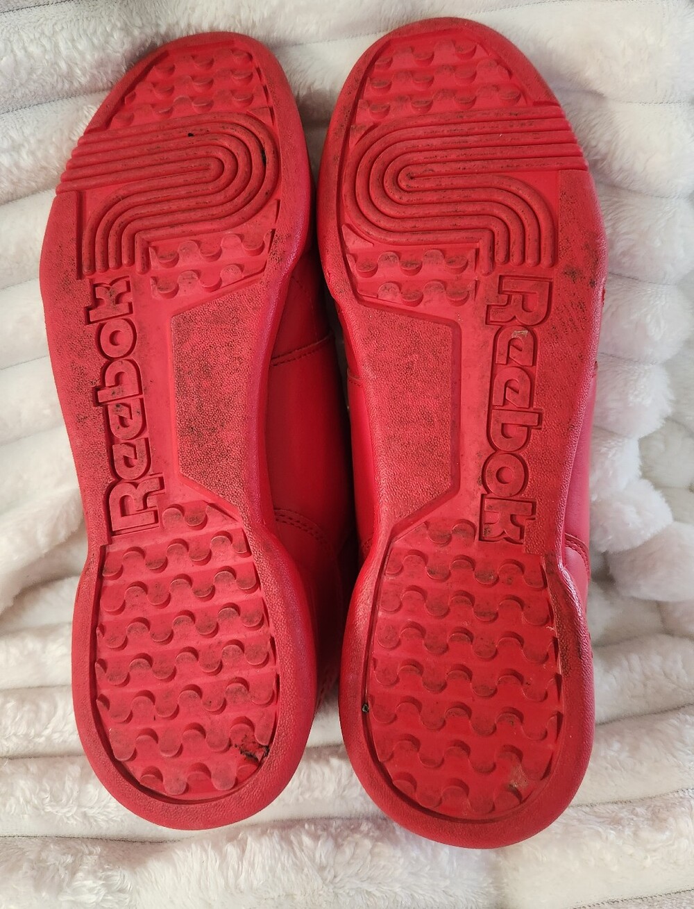 Reebok Workout Plus "Human Rights Now"-Vector Red - Picture 12 of 16
